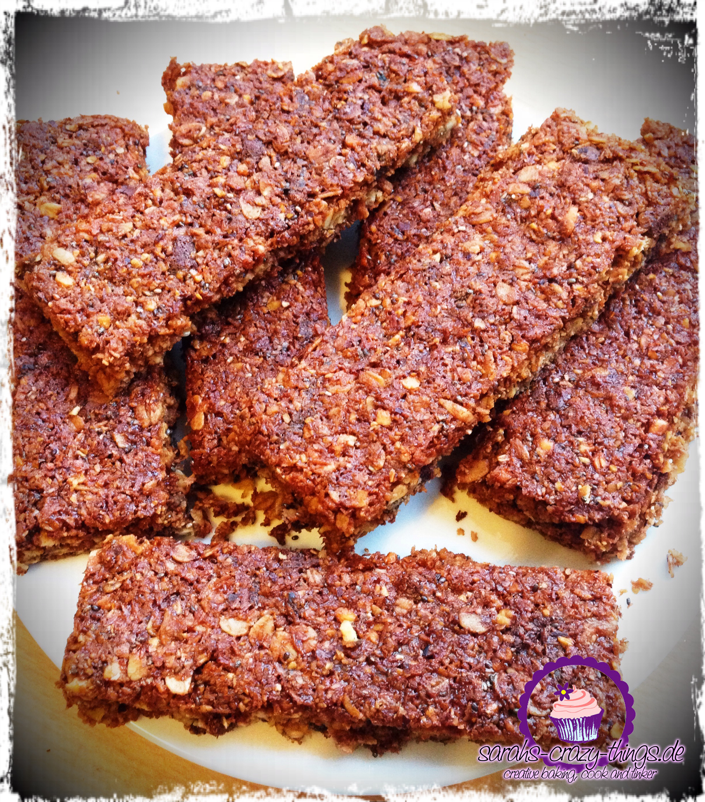 Müsli-Riegel mit Schokolade und Chiasamen